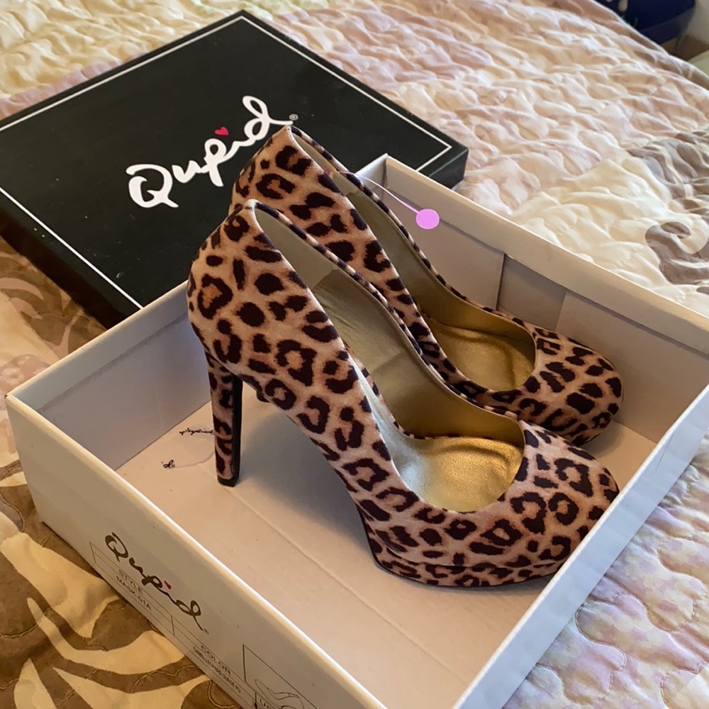 Qupid cheetah print heels